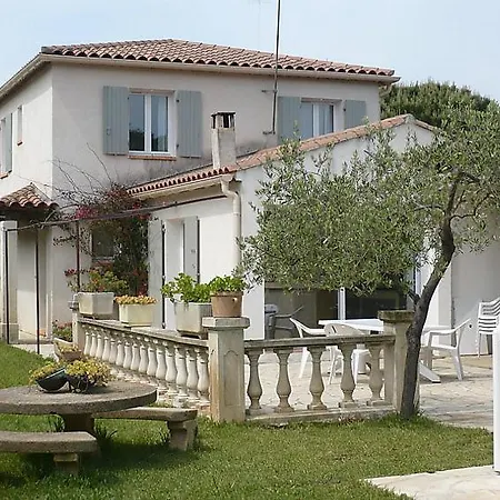 Дом отдыха Sainte-maxime Sleeps 8 Pool Wifi