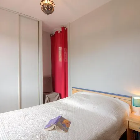 Sainte-maxime Sleeps 8 Pool Wifi *