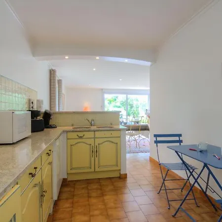 Sainte-maxime Sleeps 8 Pool Wifi *