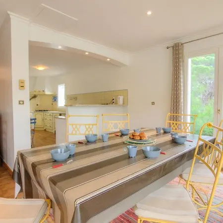 Sainte-maxime Sleeps 8 Pool Wifi Prázdninový dům *